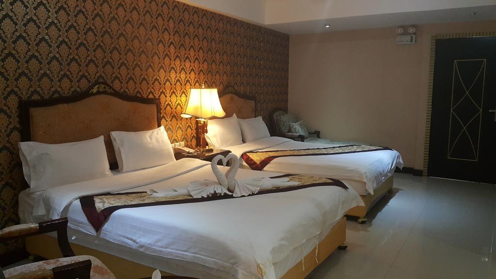 The Privi Suites Pattaya Exterior photo