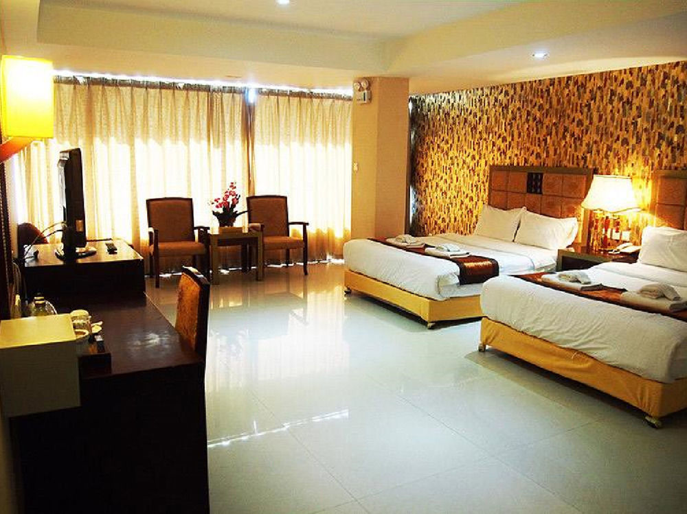 The Privi Suites Pattaya Exterior photo