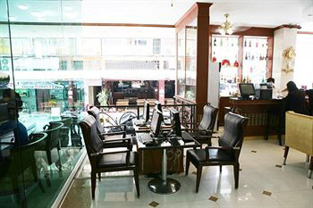 The Privi Suites Pattaya Exterior photo