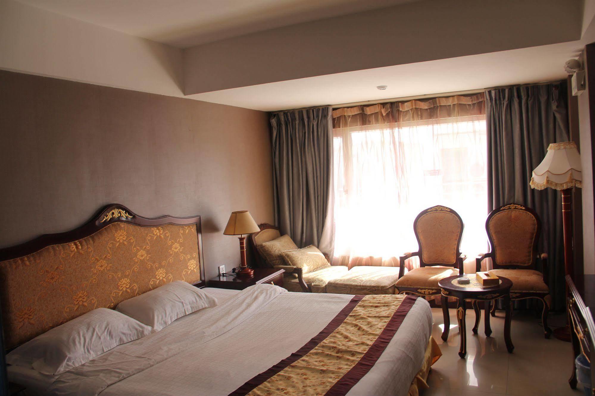 The Privi Suites Pattaya Exterior photo